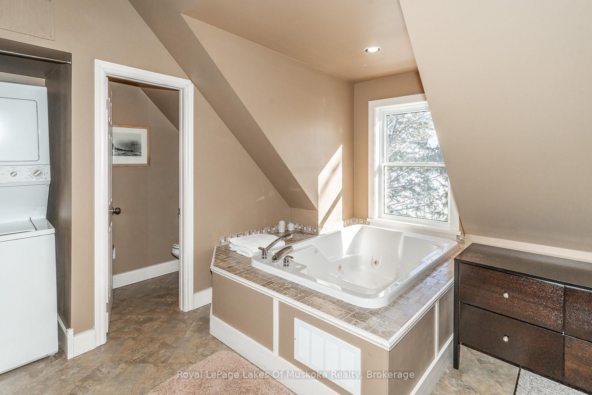 Photo 19 of 86 Lynx Drive, Kearney — HOMEH