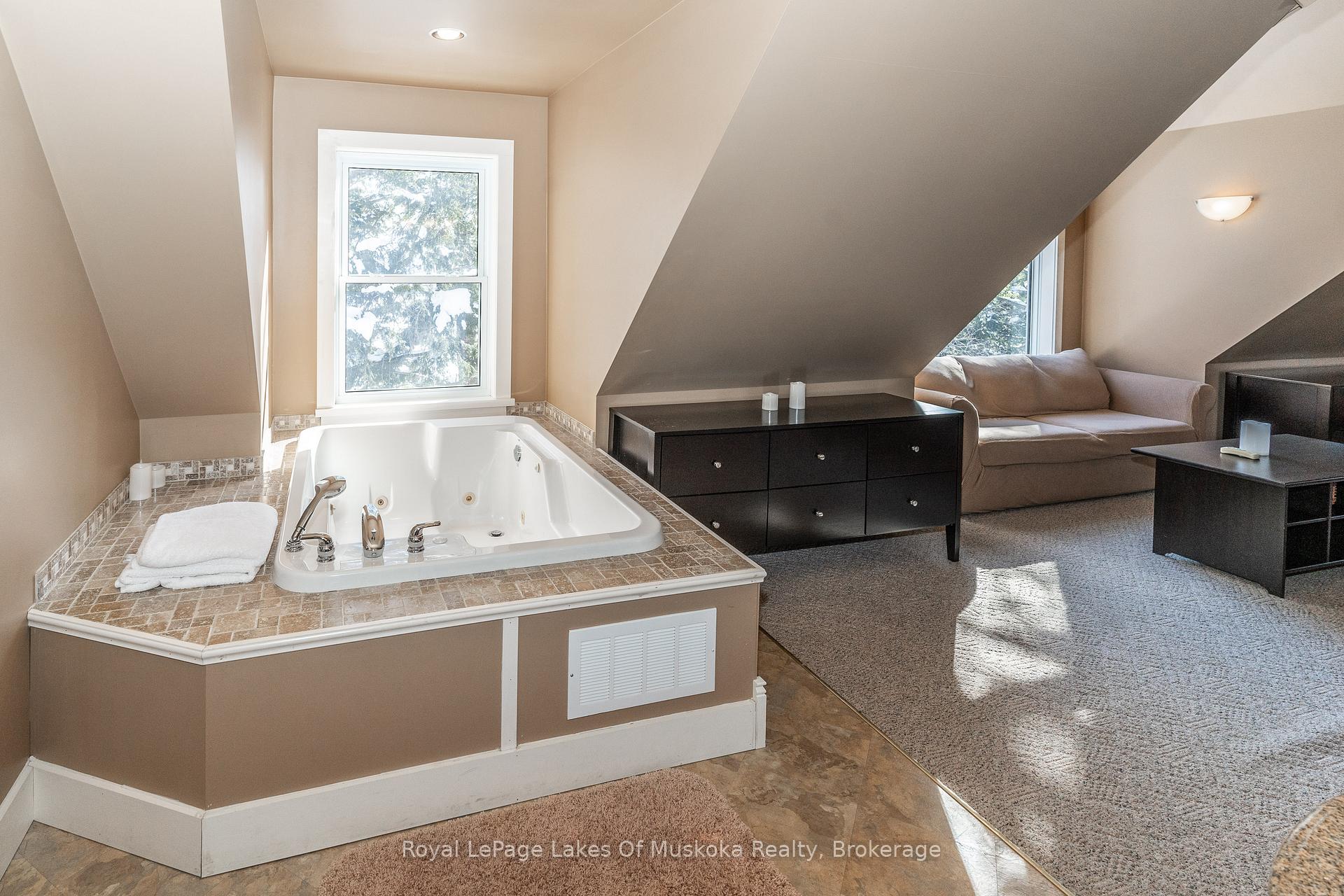 Photo 20 of 86 Lynx Drive, Kearney — HOMEH