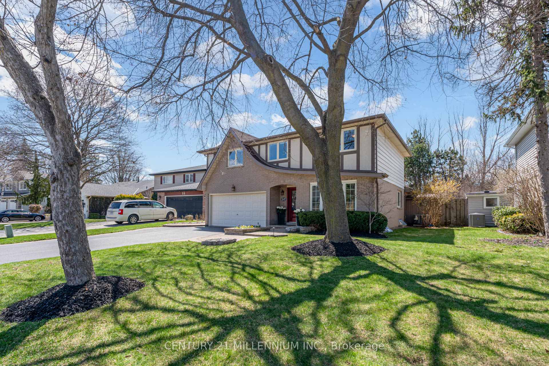 Photo 3 of 57 Ridgehill Drive, Brampton, Brampton South — HOMEH
