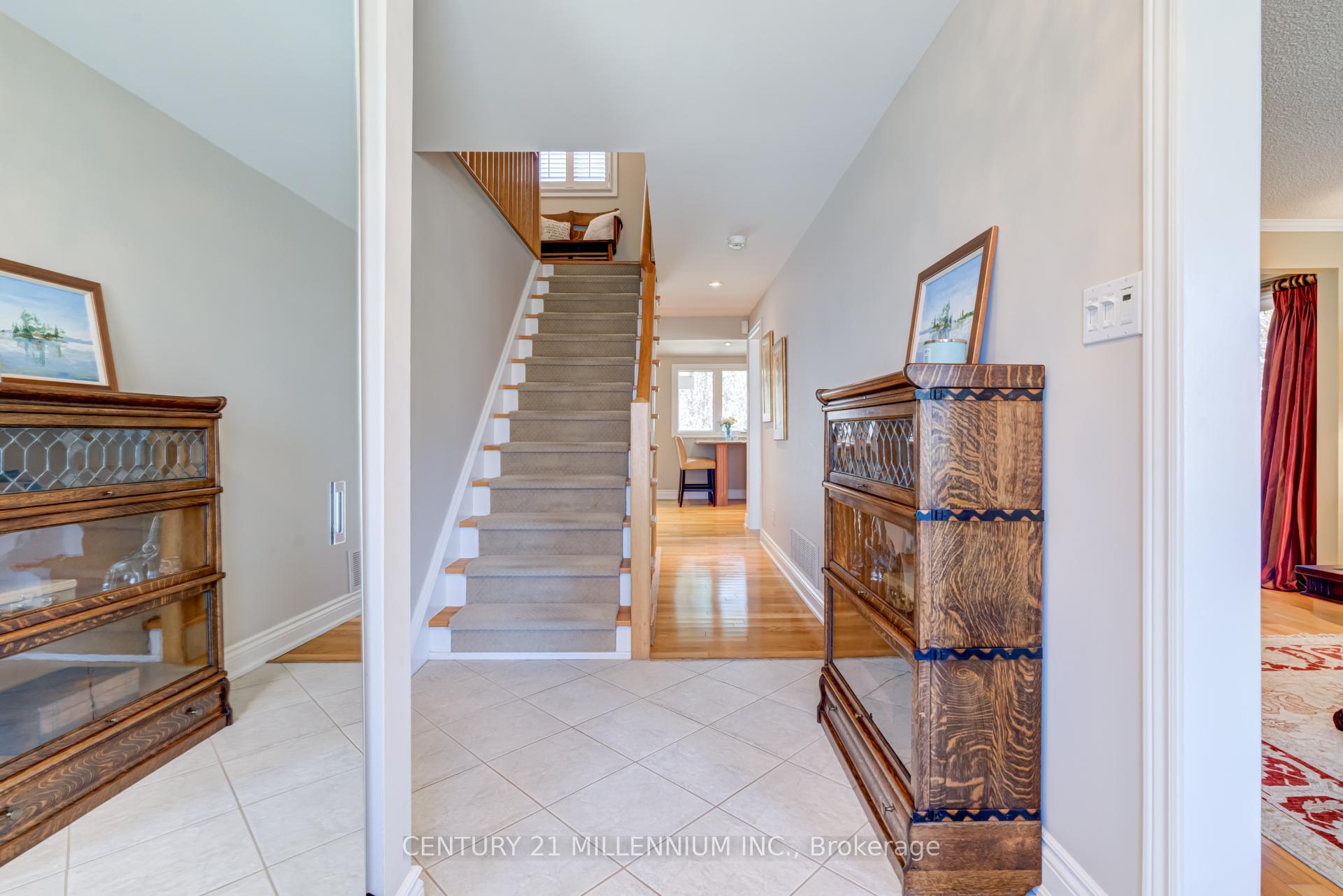Photo 5 of 57 Ridgehill Drive, Brampton, Brampton South — HOMEH