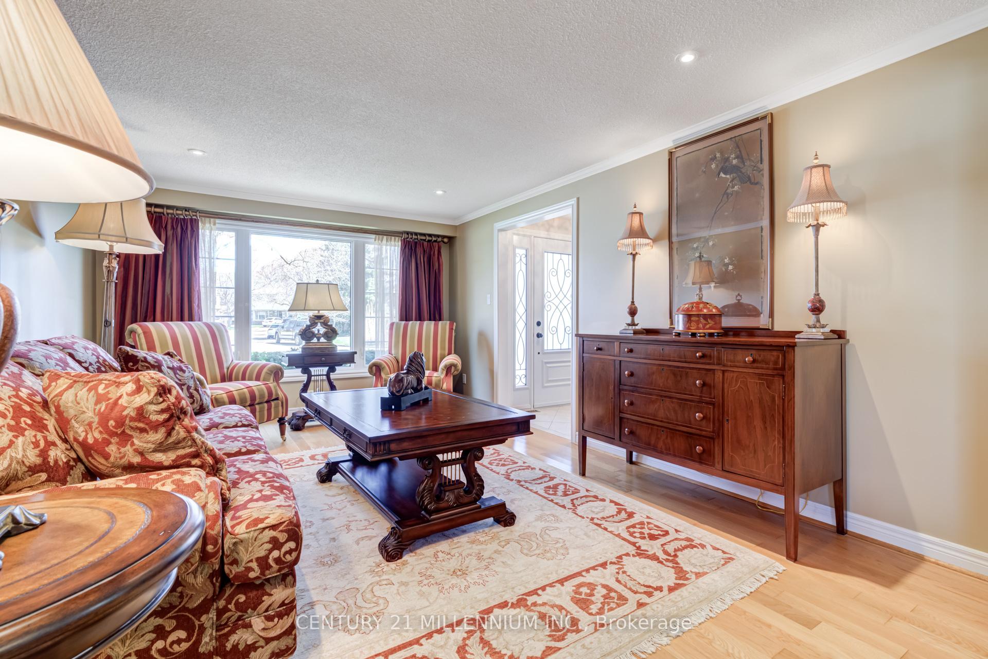 Photo 6 of 57 Ridgehill Drive, Brampton, Brampton South — HOMEH