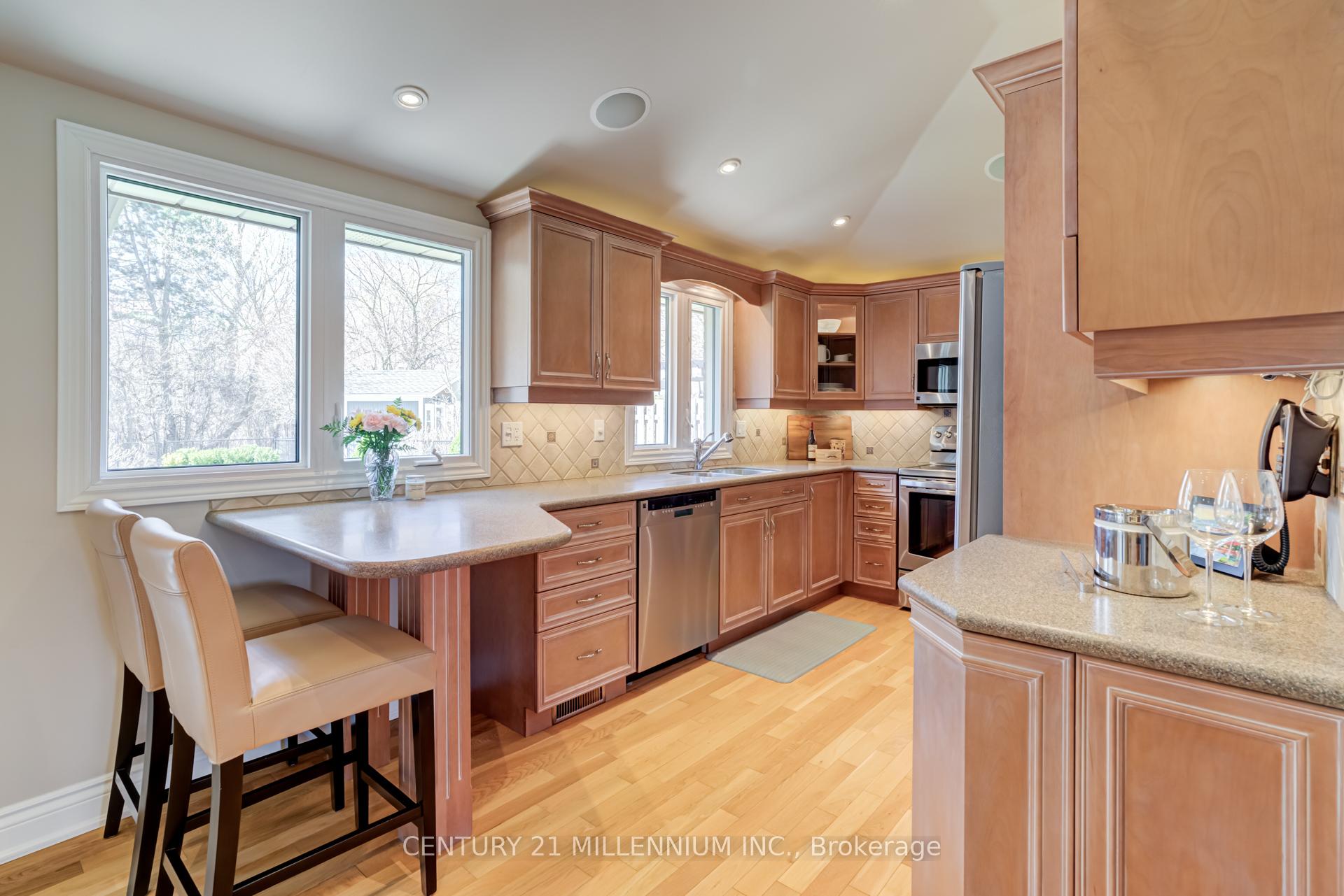 Photo 13 of 57 Ridgehill Drive, Brampton, Brampton South — HOMEH