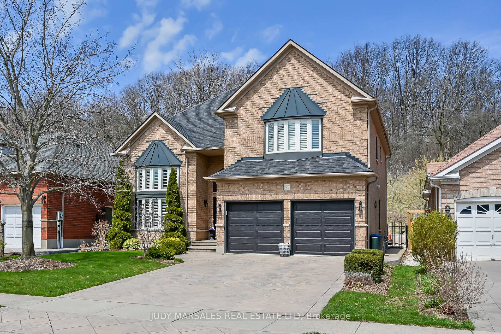 Photo 1 of 132 Davidson Boulevard, Hamilton, Dundas — HOMEH