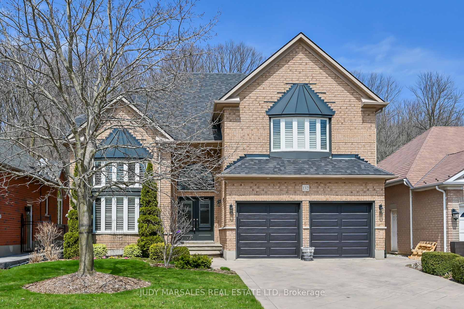 Photo 2 of 132 Davidson Boulevard, Hamilton, Dundas — HOMEH