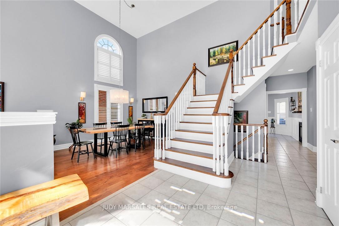 Photo 5 of 132 Davidson Boulevard, Hamilton, Dundas — HOMEH