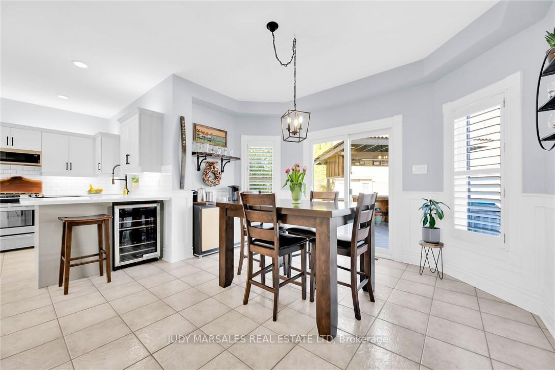 Photo 14 of 132 Davidson Boulevard, Hamilton, Dundas — HOMEH