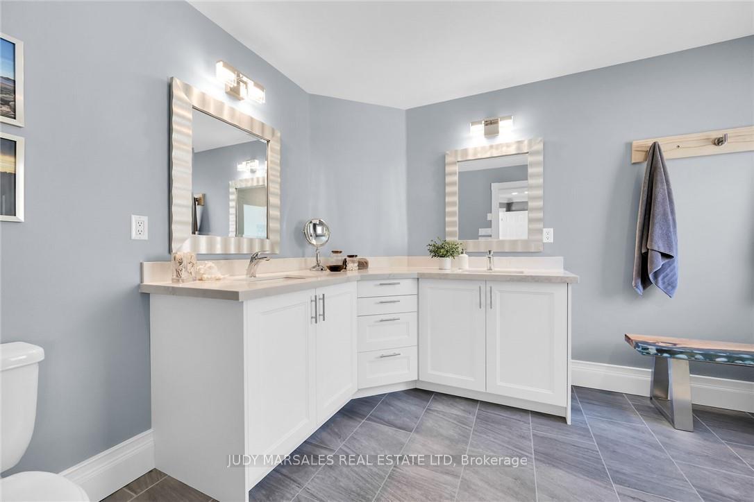 Photo 26 of 132 Davidson Boulevard, Hamilton, Dundas — HOMEH
