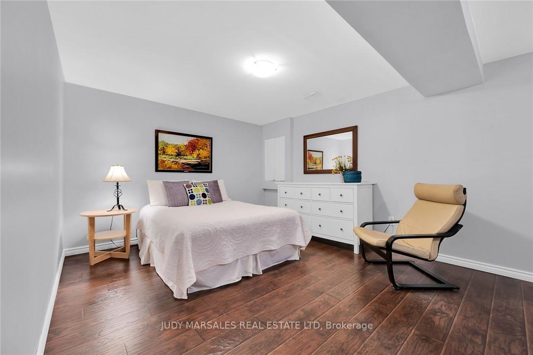 Photo 37 of 132 Davidson Boulevard, Hamilton, Dundas — HOMEH
