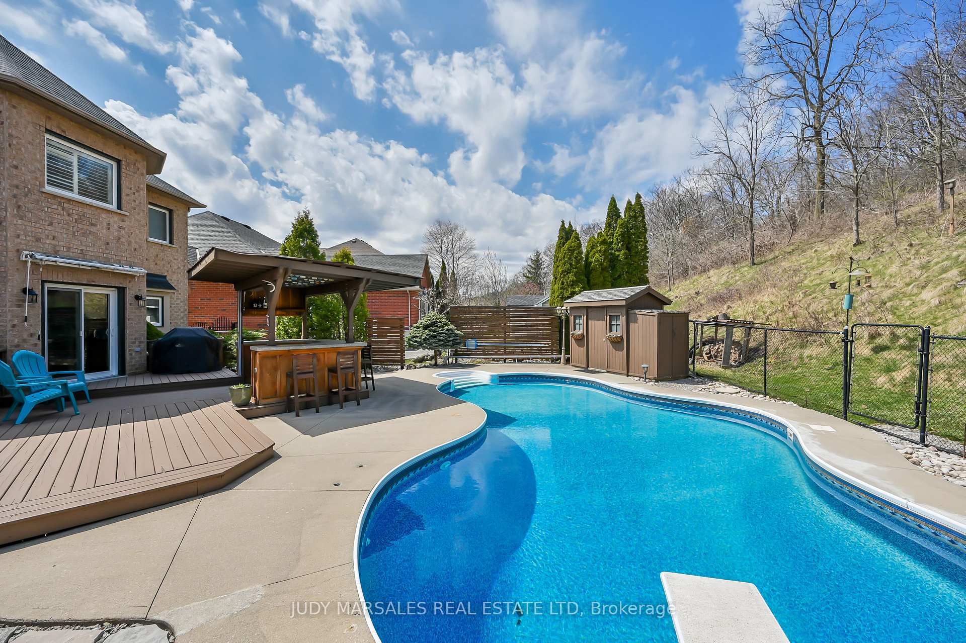 Photo 40 of 132 Davidson Boulevard, Hamilton, Dundas — HOMEH
