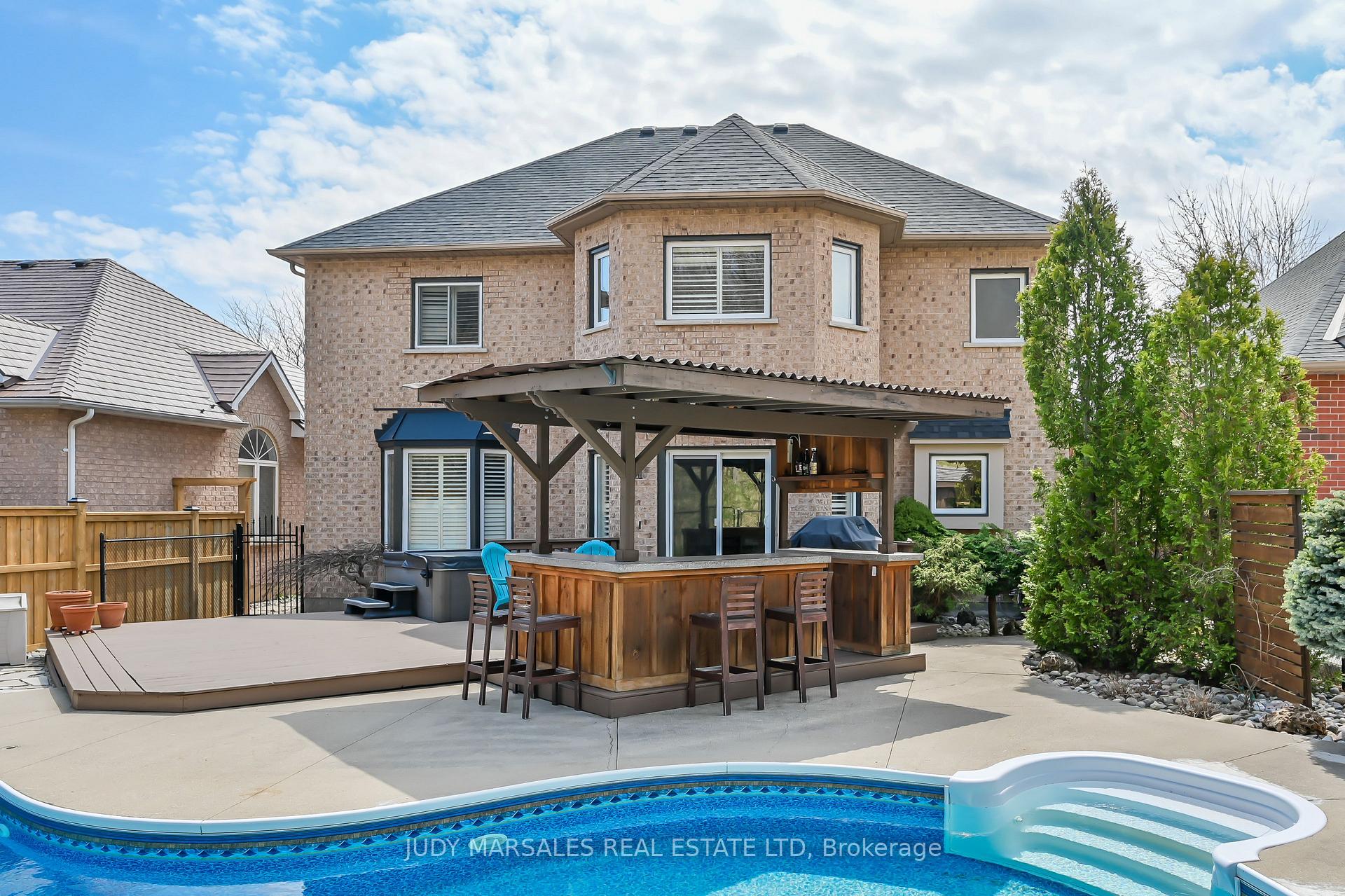 Photo 43 of 132 Davidson Boulevard, Hamilton, Dundas — HOMEH