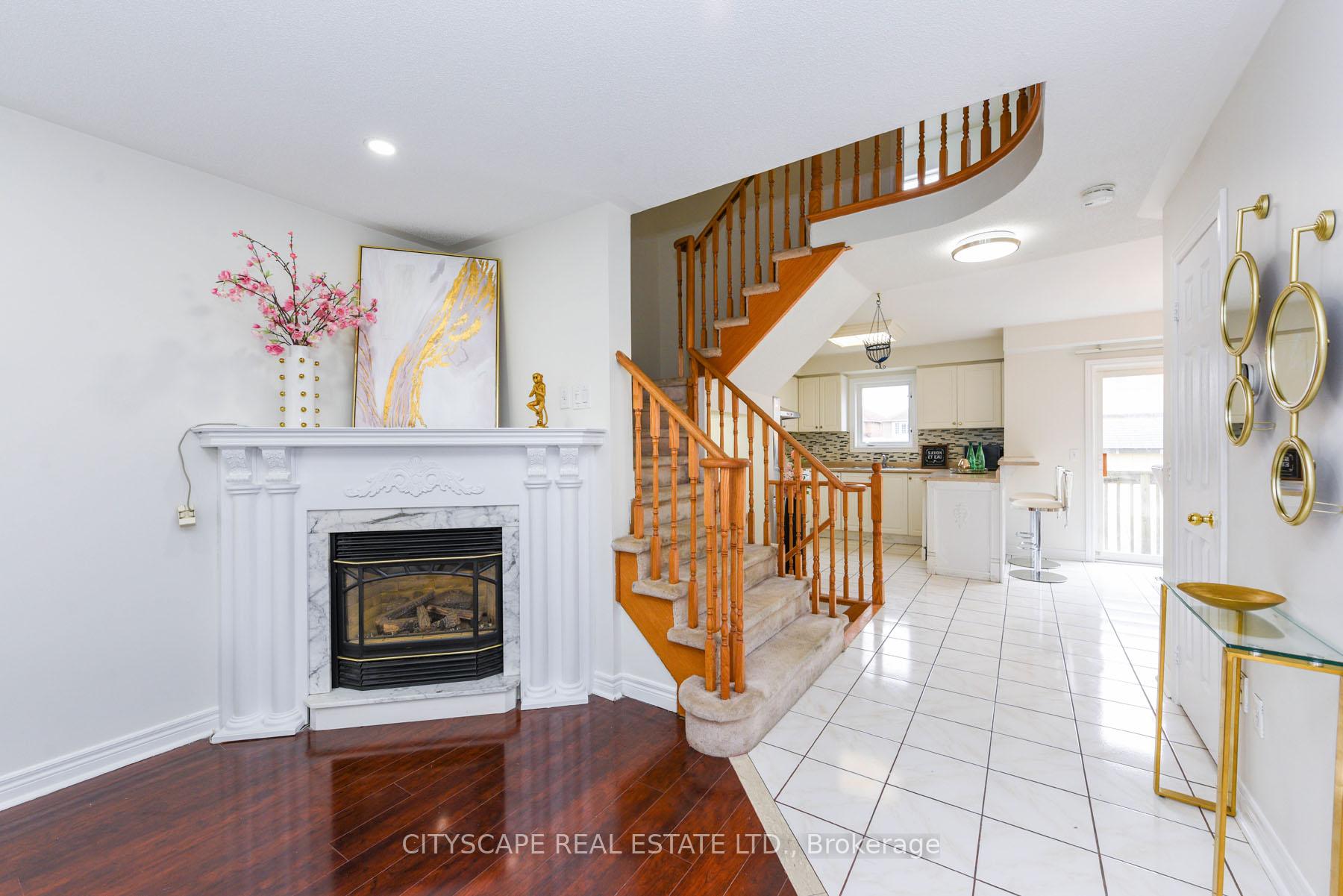 Photo 11 of 56 Checkerberry Crescent, Brampton, Sandringham-Wellington — HOMEH