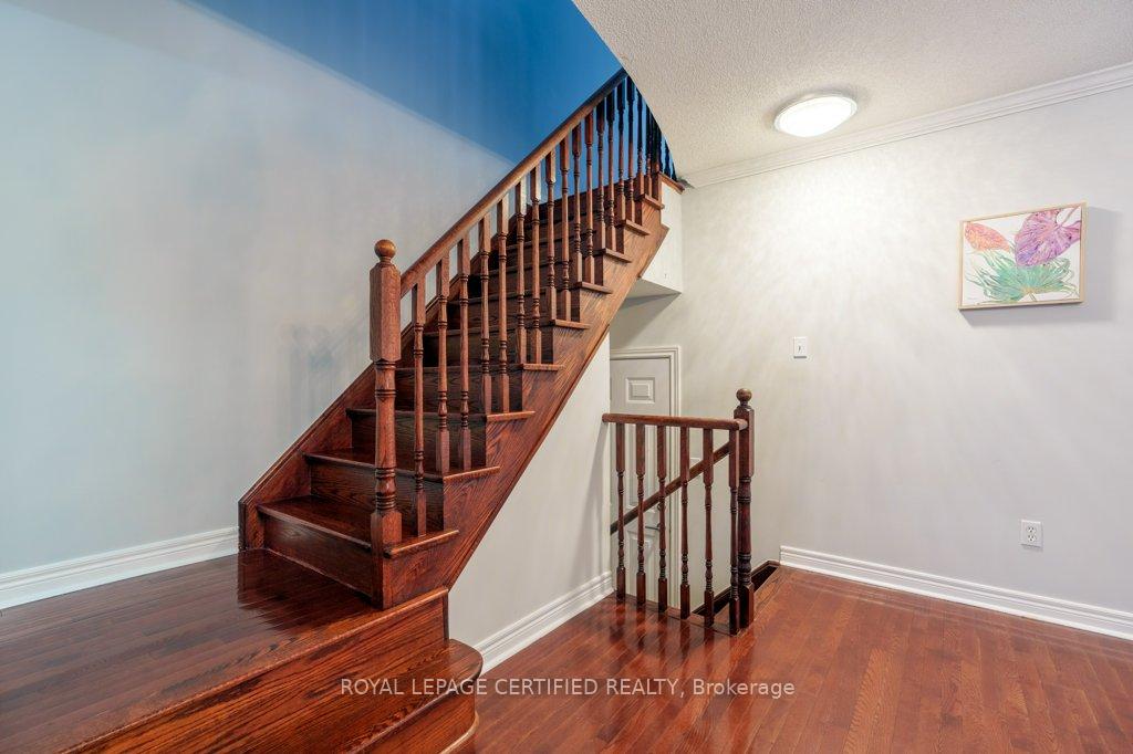 Photo 10 of 18 Newark Way, Brampton, Fletcher's Meadow — HOMEH