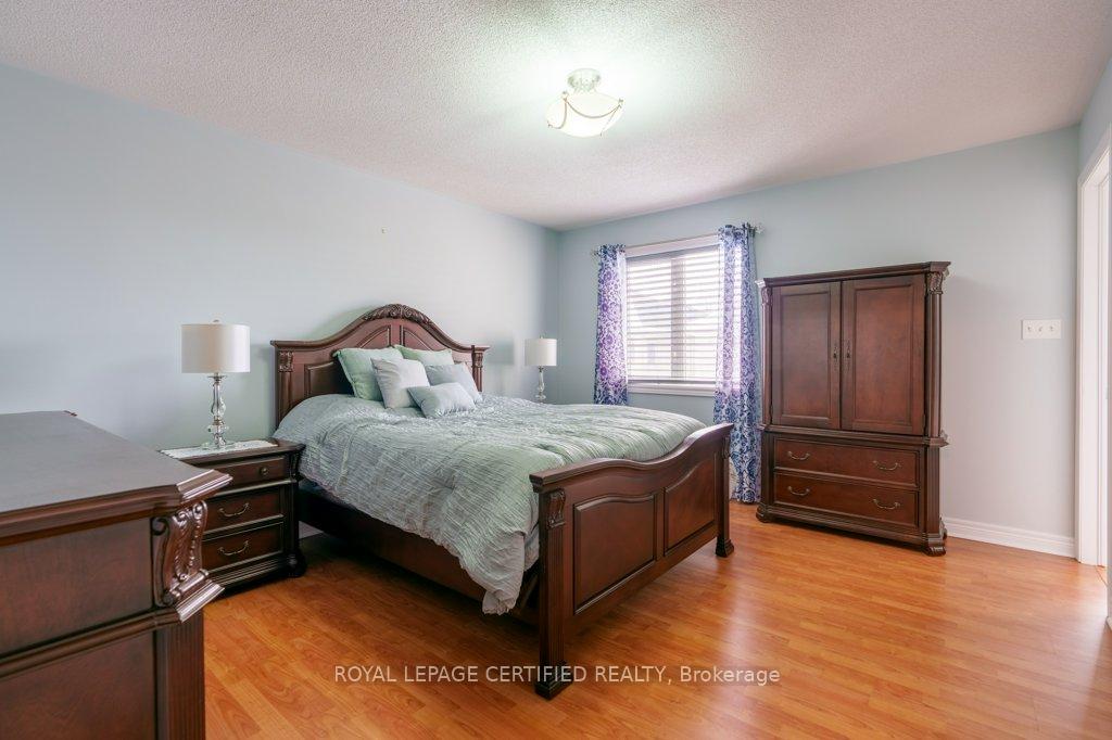 Photo 27 of 18 Newark Way, Brampton, Fletcher's Meadow — HOMEH