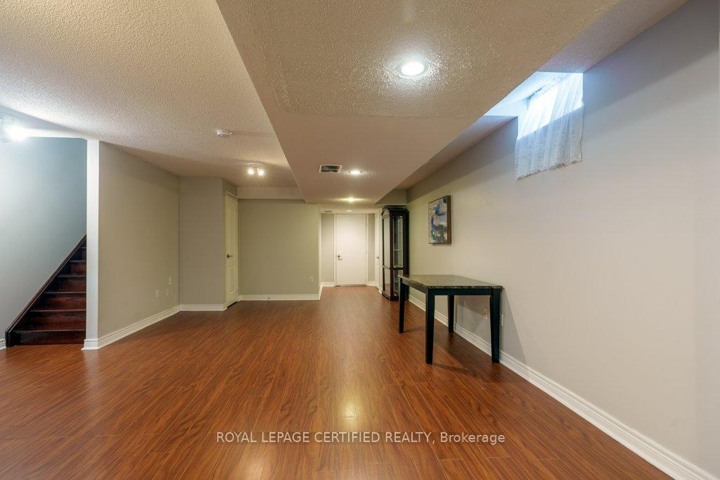 Photo 32 of 18 Newark Way, Brampton, Fletcher's Meadow — HOMEH