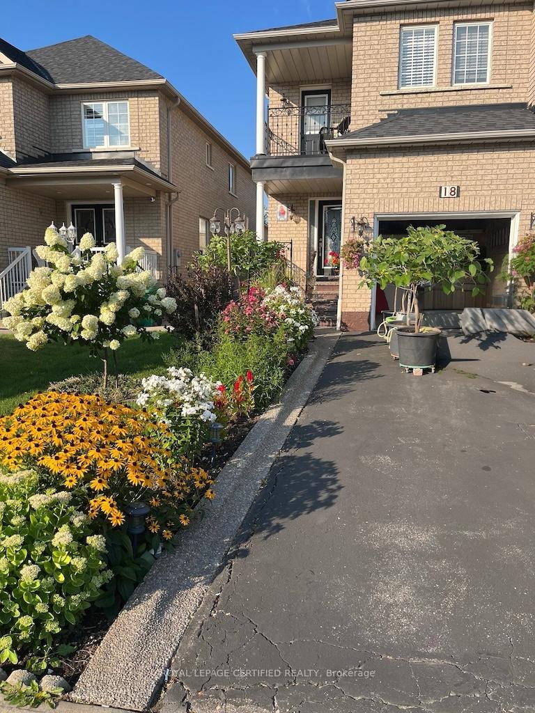 Photo 40 of 18 Newark Way, Brampton, Fletcher's Meadow — HOMEH