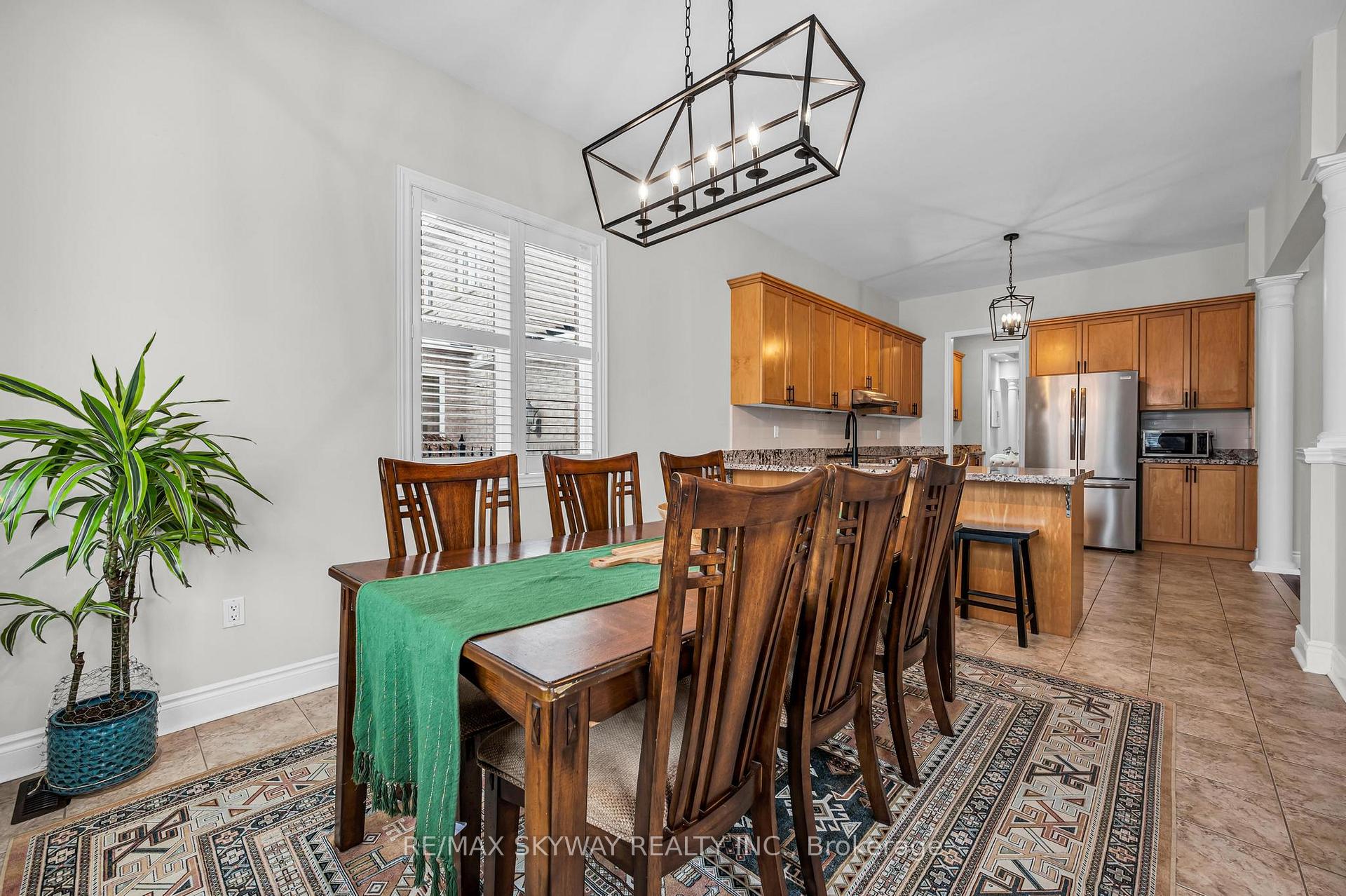 Photo 15 of 9 Louvre Circle N, Brampton, Vales of Castlemore North — HOMEH