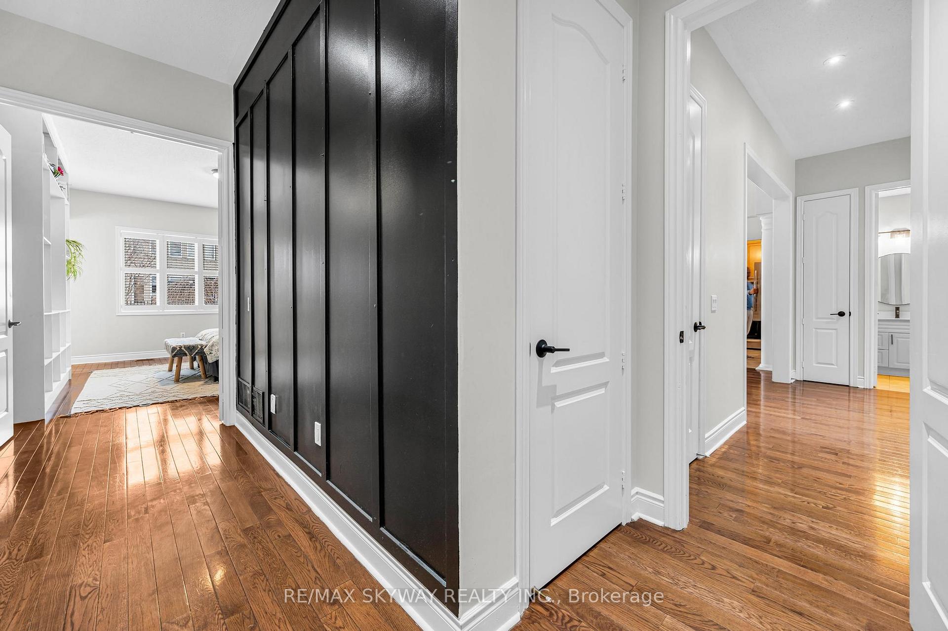 Photo 16 of 9 Louvre Circle N, Brampton, Vales of Castlemore North — HOMEH