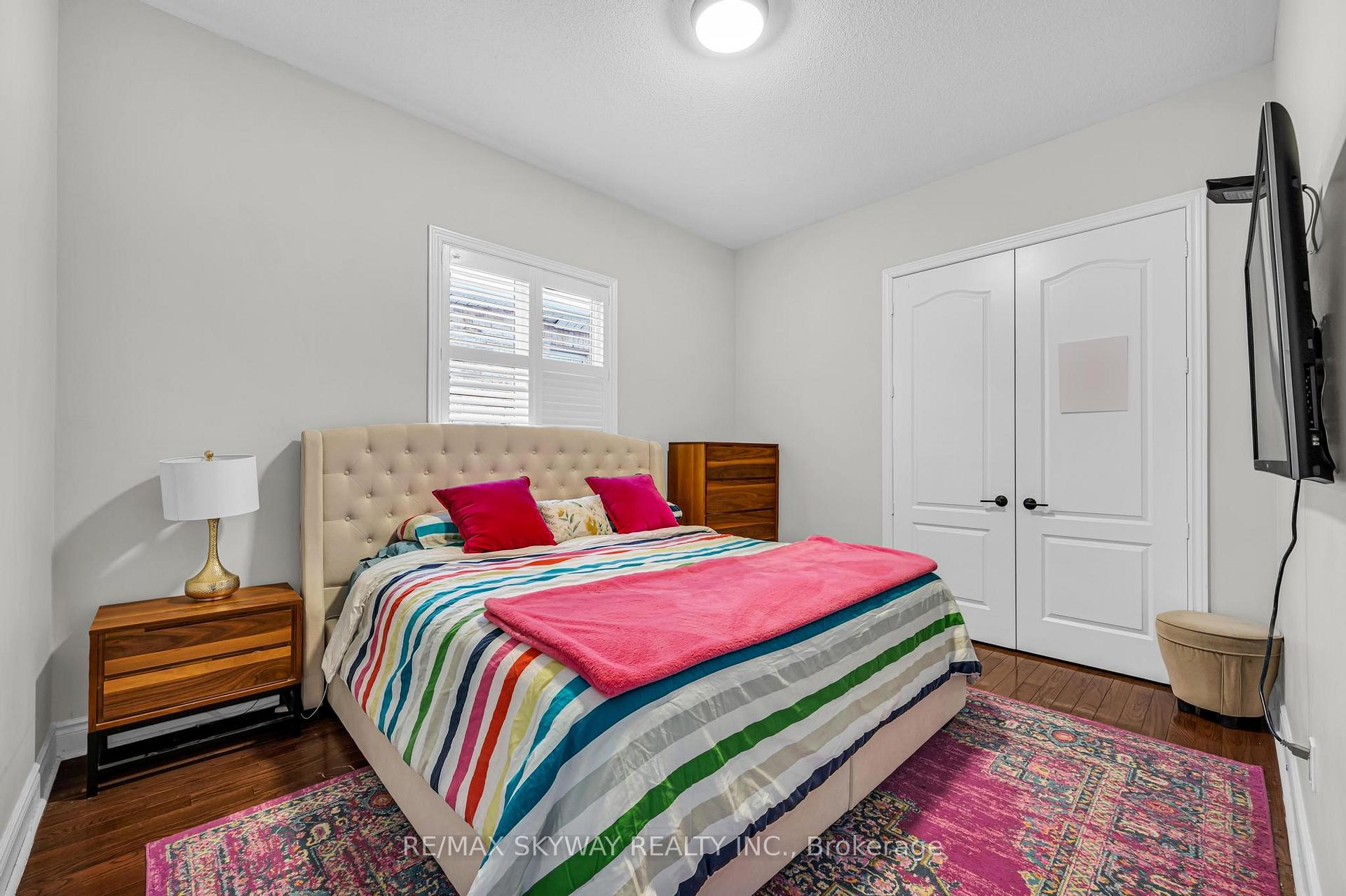 Photo 21 of 9 Louvre Circle N, Brampton, Vales of Castlemore North — HOMEH