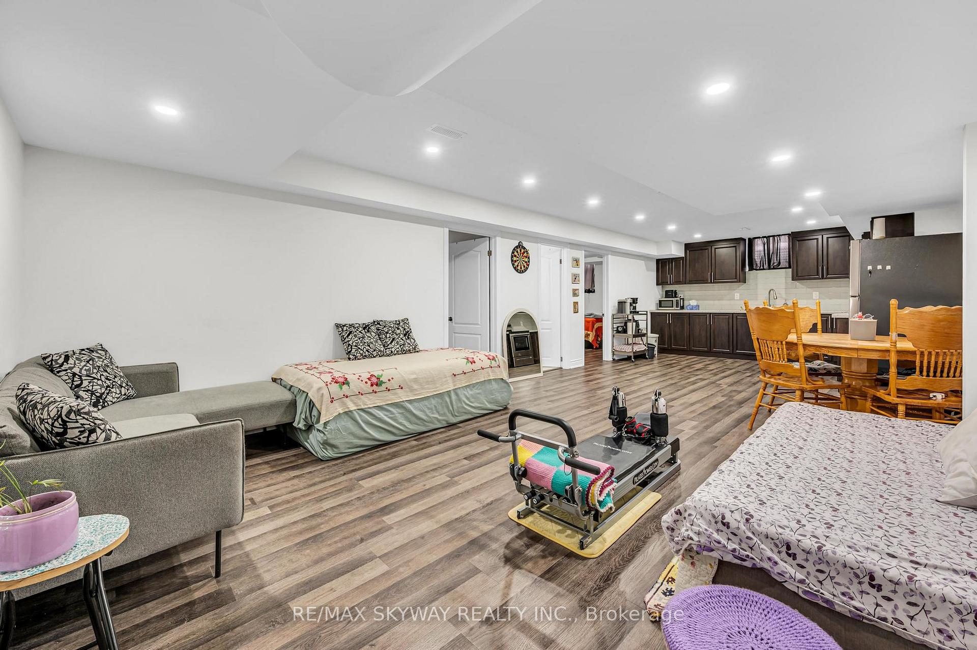 Photo 34 of 9 Louvre Circle N, Brampton, Vales of Castlemore North — HOMEH