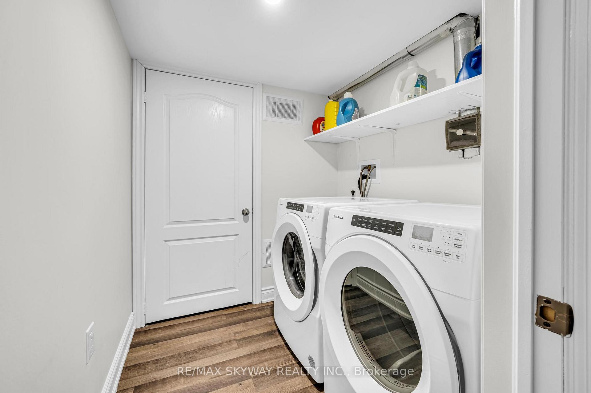 Photo 38 of 9 Louvre Circle N, Brampton, Vales of Castlemore North — HOMEH