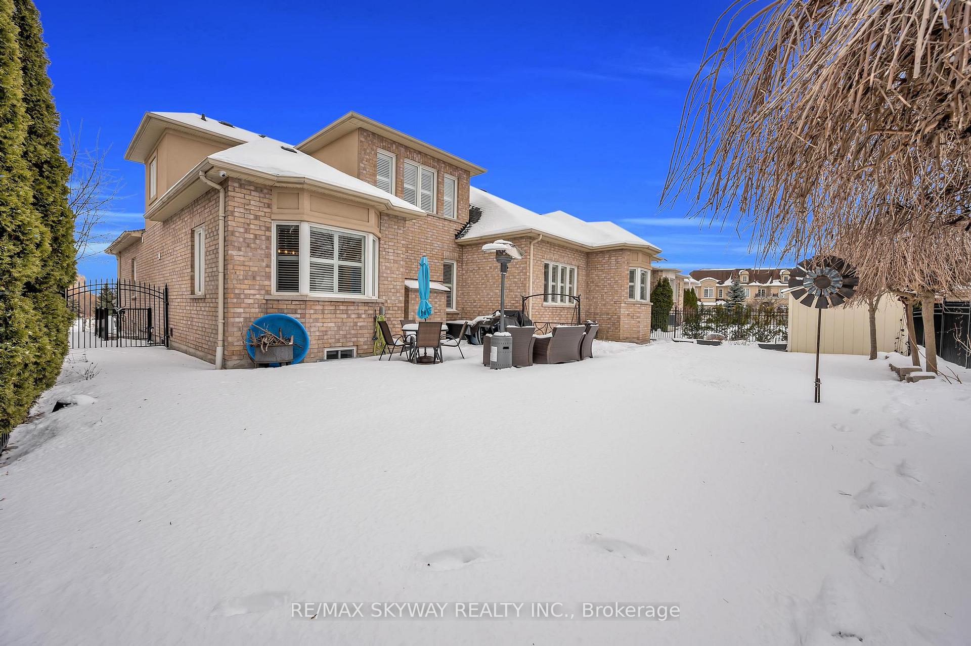 Photo 39 of 9 Louvre Circle N, Brampton, Vales of Castlemore North — HOMEH
