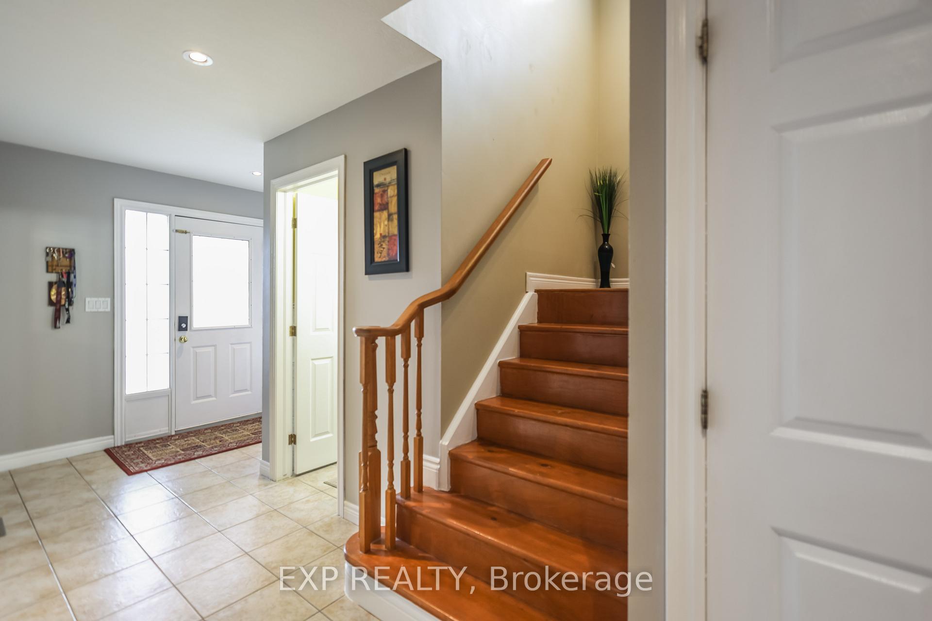 Photo 3 of 70 Massena Drive, Hamilton, Barnstown — HOMEH