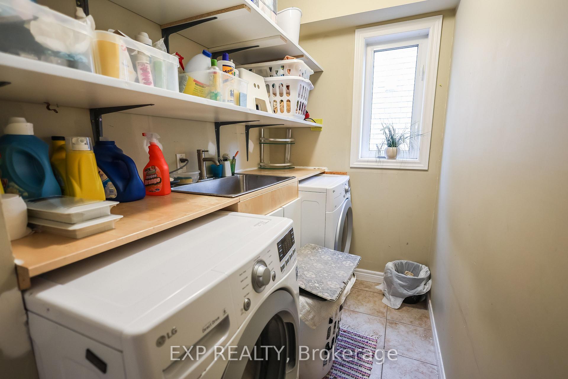 Photo 9 of 70 Massena Drive, Hamilton, Barnstown — HOMEH