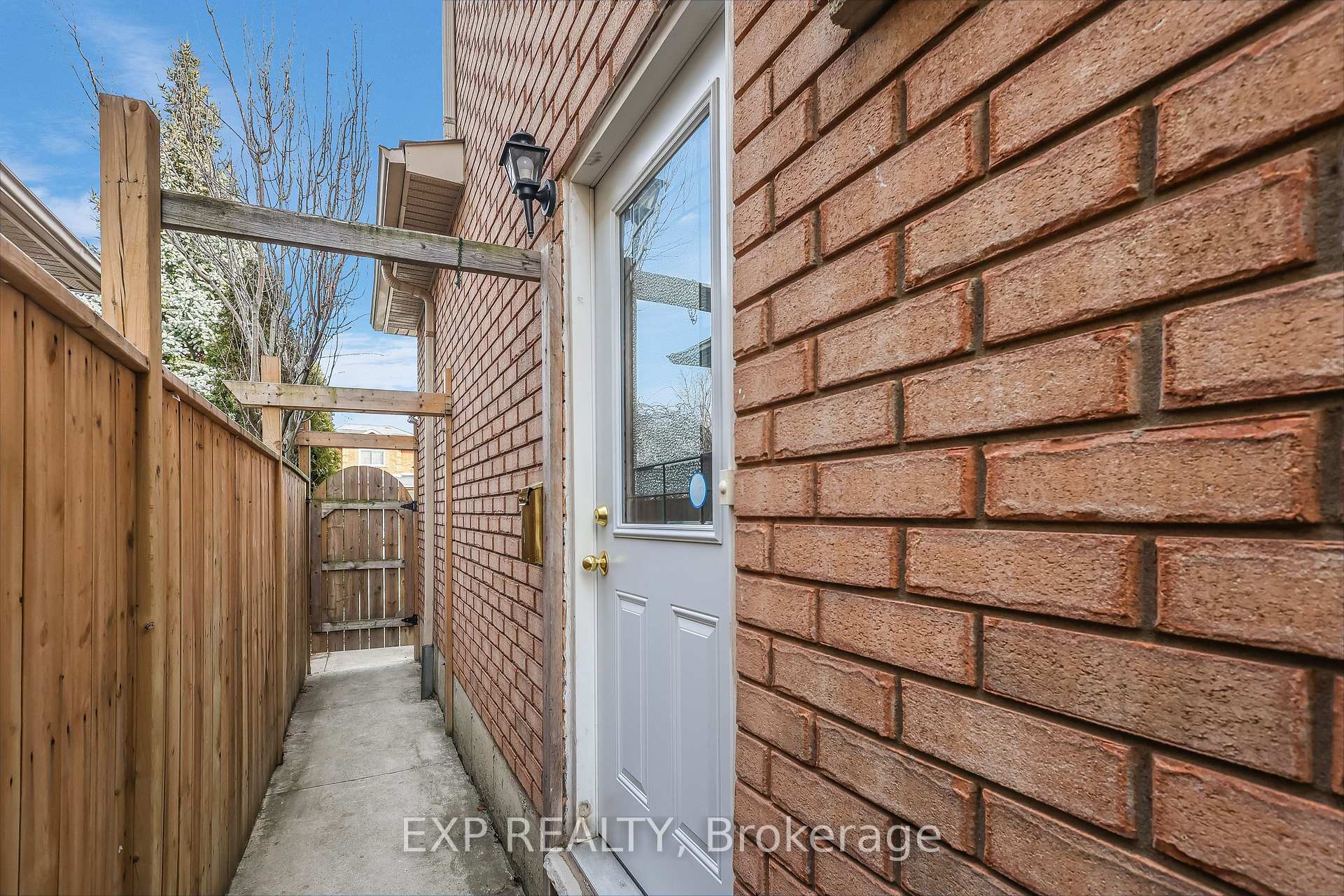 Photo 25 of 70 Massena Drive, Hamilton, Barnstown — HOMEH
