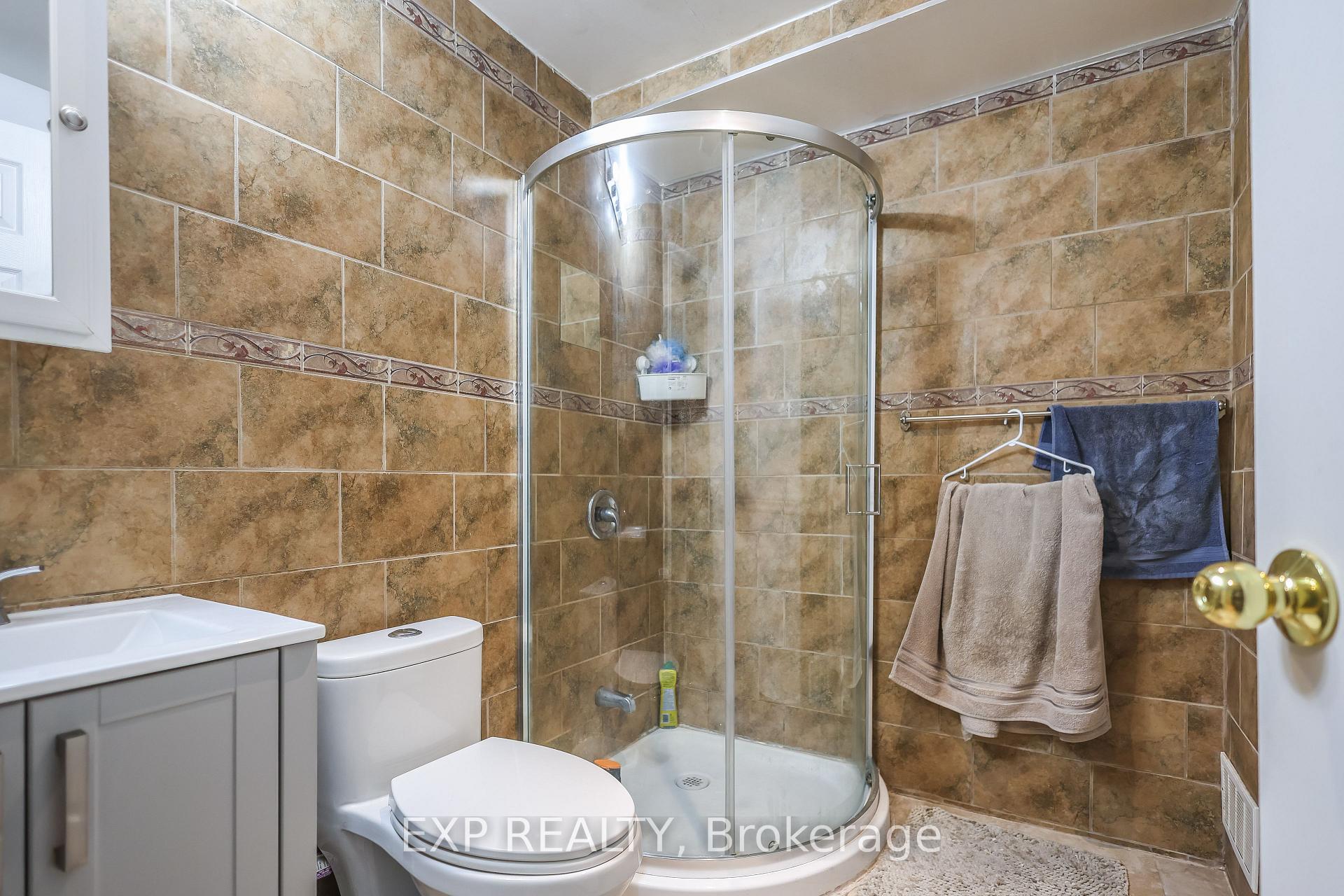 Photo 28 of 70 Massena Drive, Hamilton, Barnstown — HOMEH