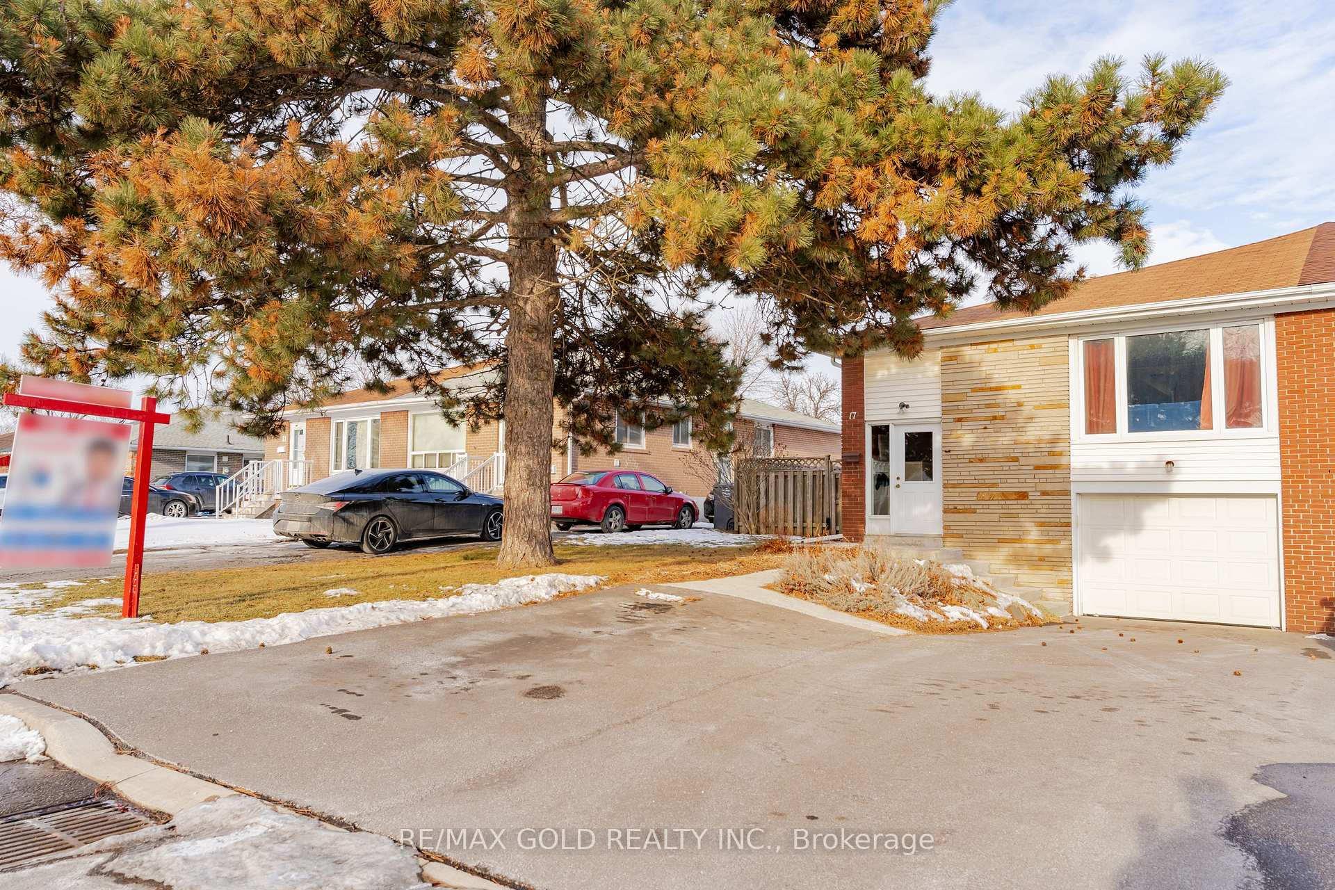 Photo 1 of 17 Edenridge Drive, Brampton, Southgate — HOMEH