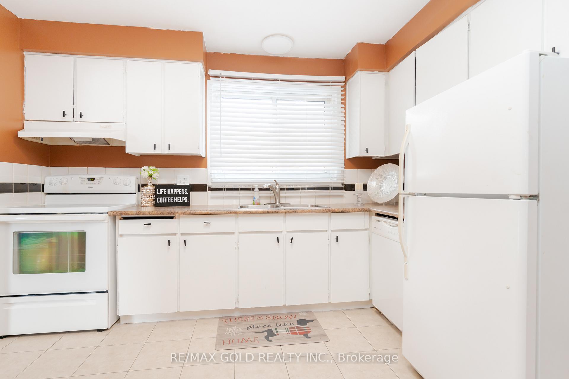 Photo 9 of 17 Edenridge Drive, Brampton, Southgate — HOMEH