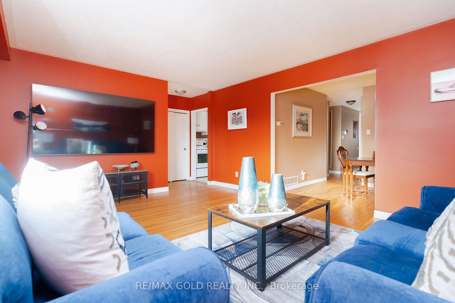 Photo 13 of 17 Edenridge Drive, Brampton, Southgate — HOMEH