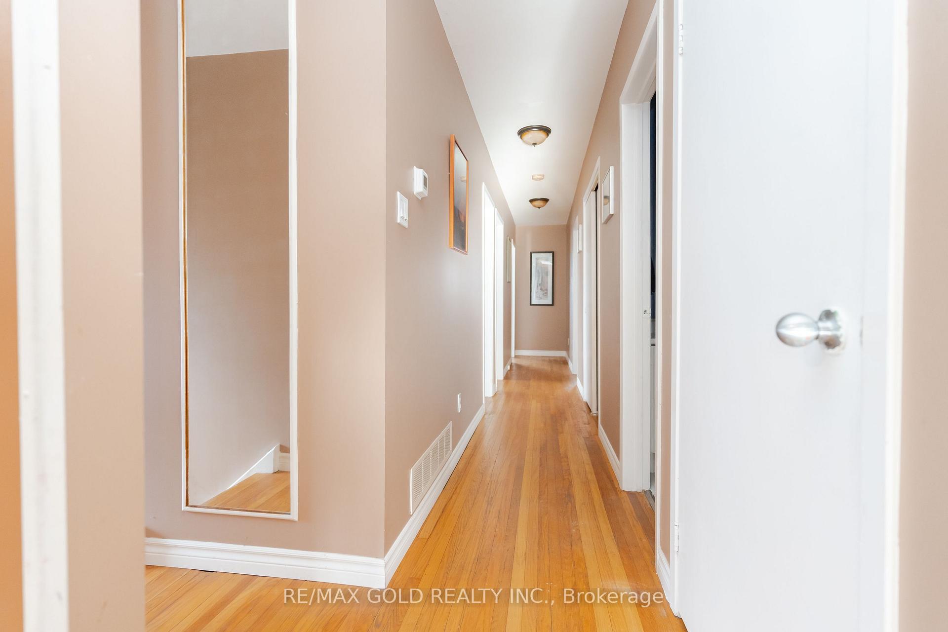Photo 16 of 17 Edenridge Drive, Brampton, Southgate — HOMEH