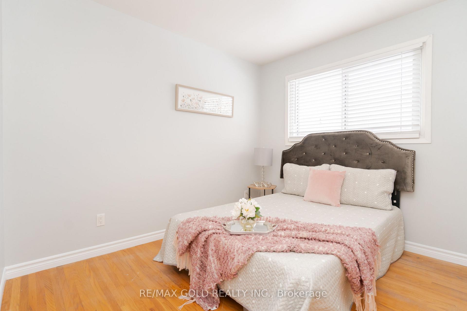 Photo 22 of 17 Edenridge Drive, Brampton, Southgate — HOMEH