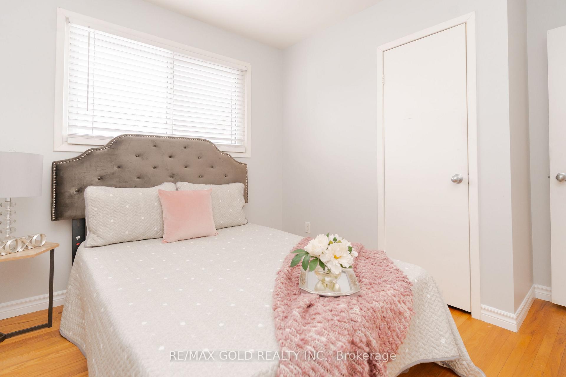 Photo 23 of 17 Edenridge Drive, Brampton, Southgate — HOMEH