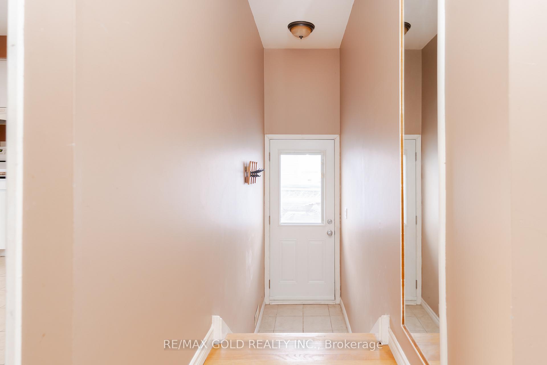 Photo 26 of 17 Edenridge Drive, Brampton, Southgate — HOMEH