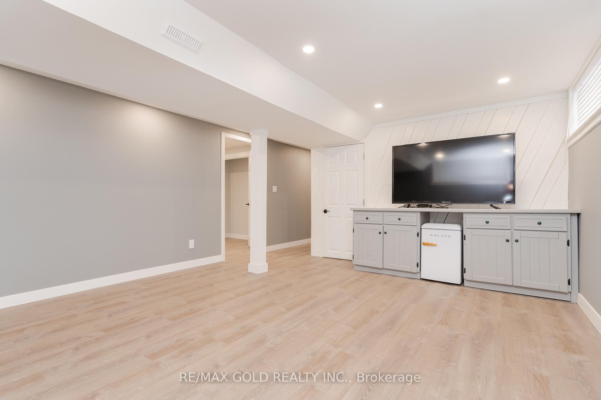 Photo 29 of 17 Edenridge Drive, Brampton, Southgate — HOMEH