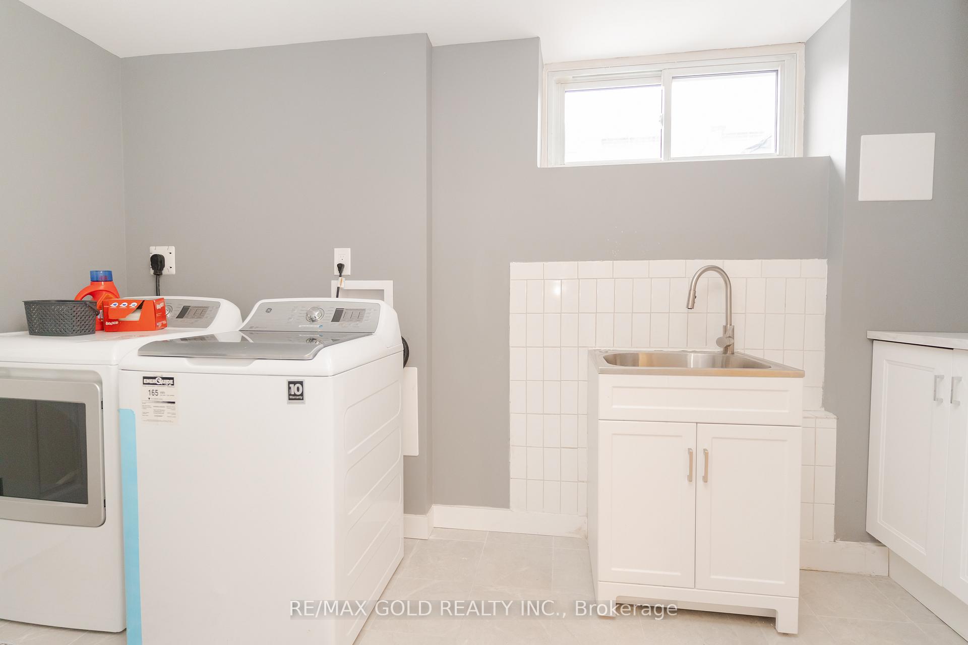 Photo 36 of 17 Edenridge Drive, Brampton, Southgate — HOMEH