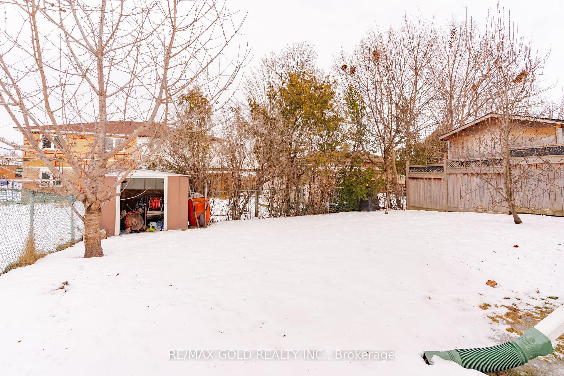 Photo 39 of 17 Edenridge Drive, Brampton, Southgate — HOMEH