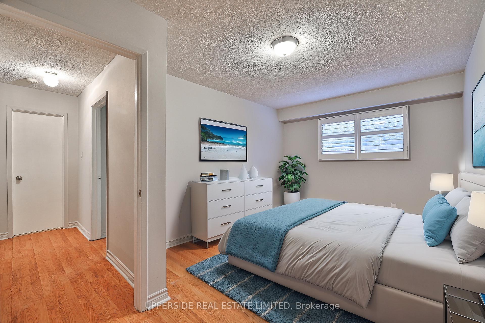 Photo 12 of 38 Newlyn Crescent, Brampton, Brampton North — HOMEH