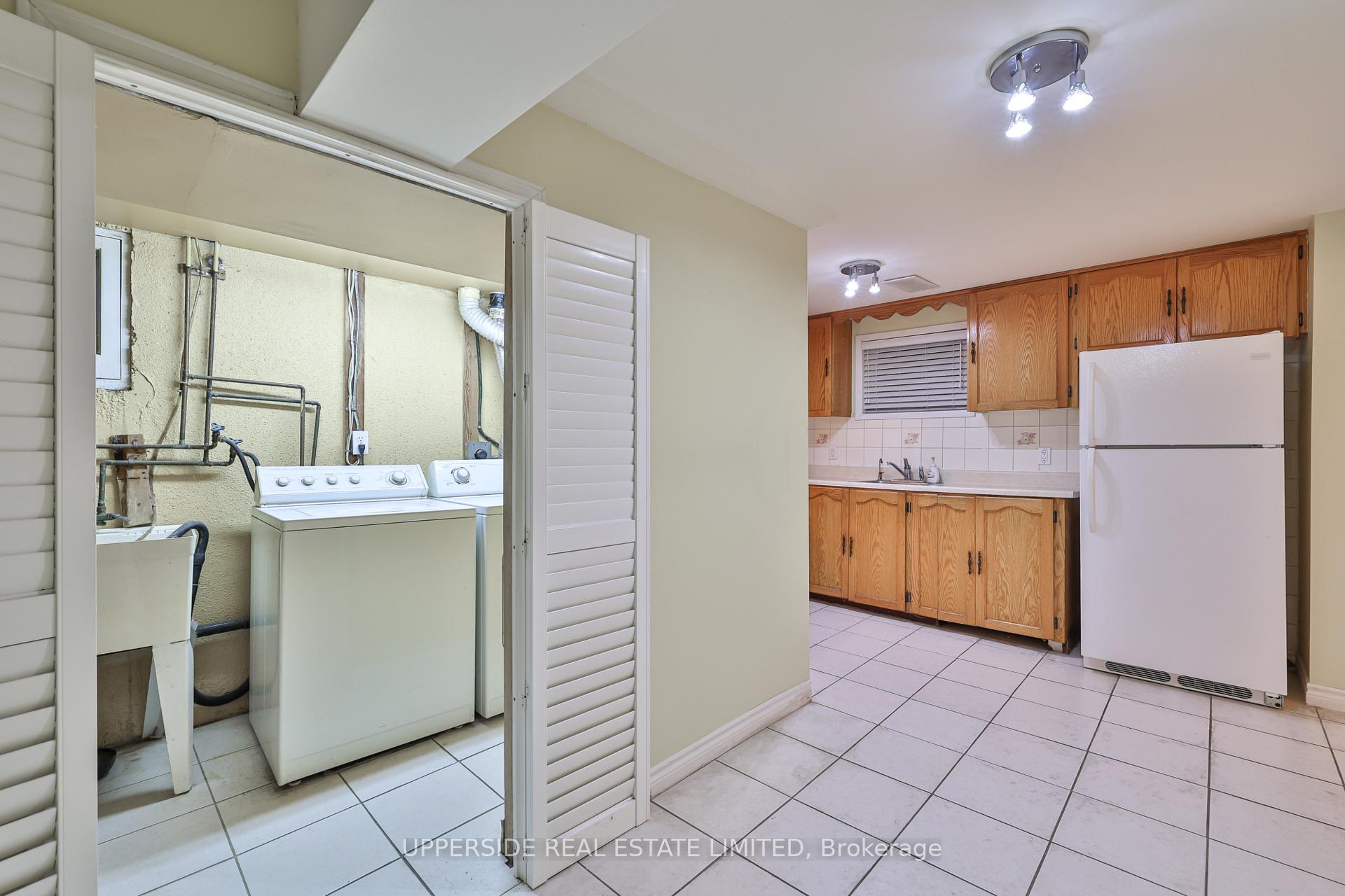 Photo 18 of 38 Newlyn Crescent, Brampton, Brampton North — HOMEH
