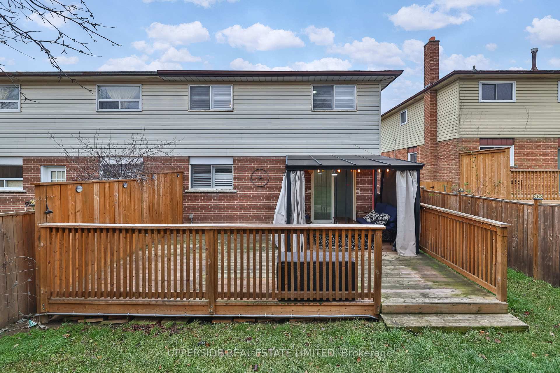 Photo 22 of 38 Newlyn Crescent, Brampton, Brampton North — HOMEH
