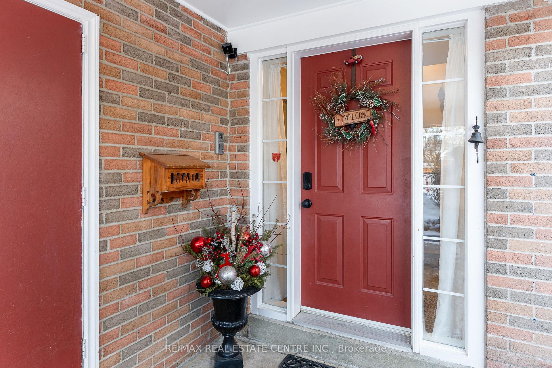 Photo 4 of 103 Griselda Crescent, Brampton, Northgate — HOMEH