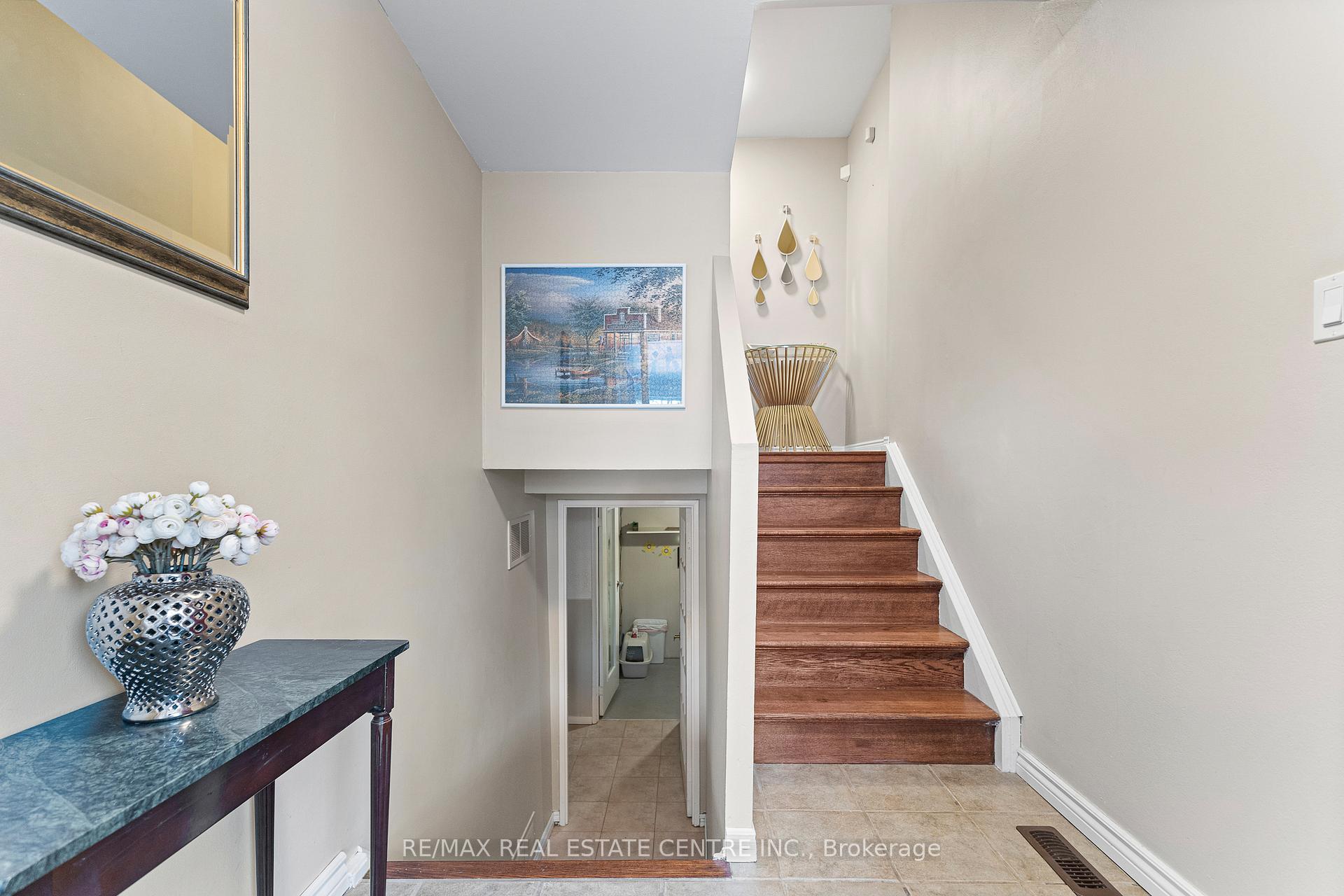 Photo 6 of 103 Griselda Crescent, Brampton, Northgate — HOMEH