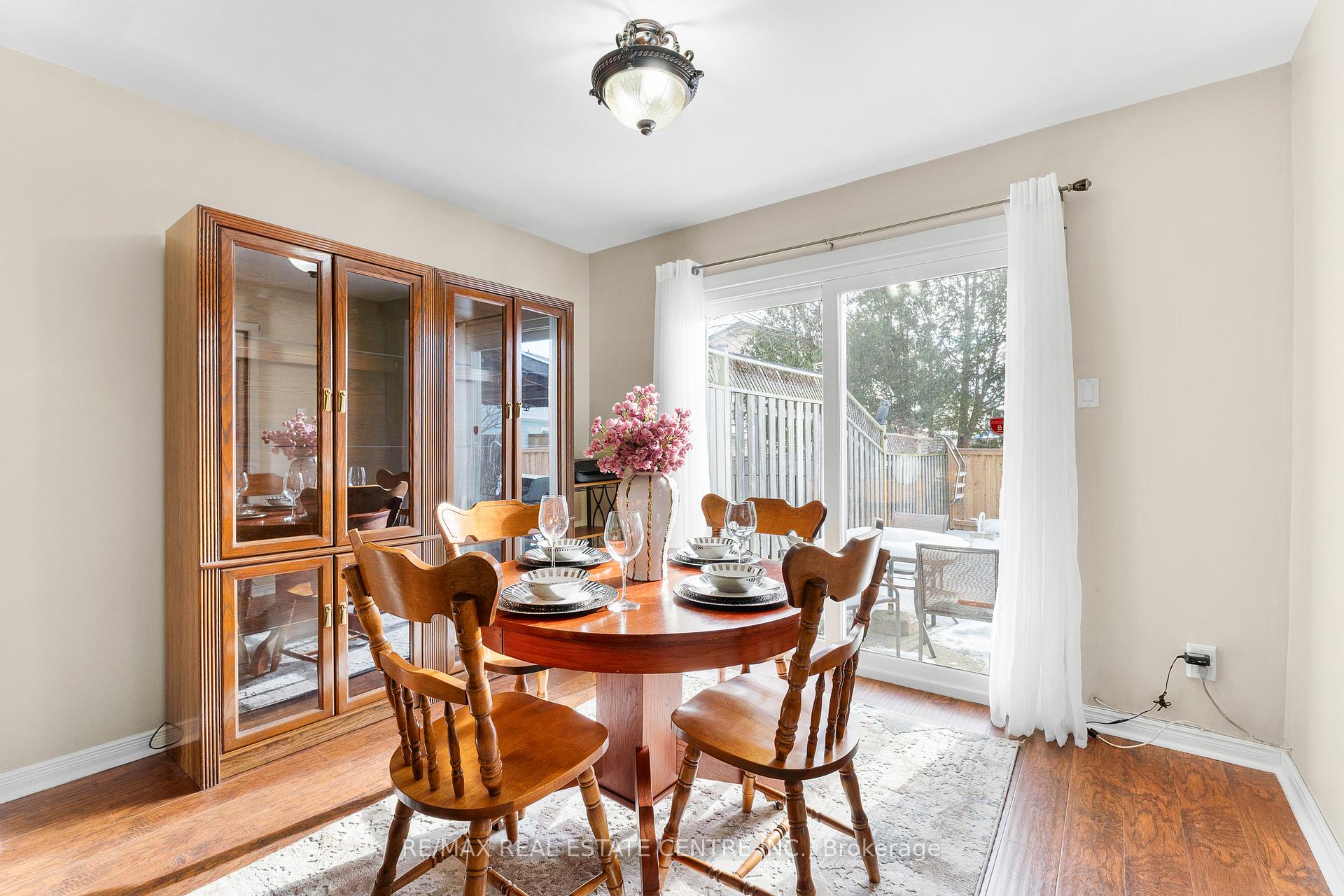 Photo 12 of 103 Griselda Crescent, Brampton, Northgate — HOMEH