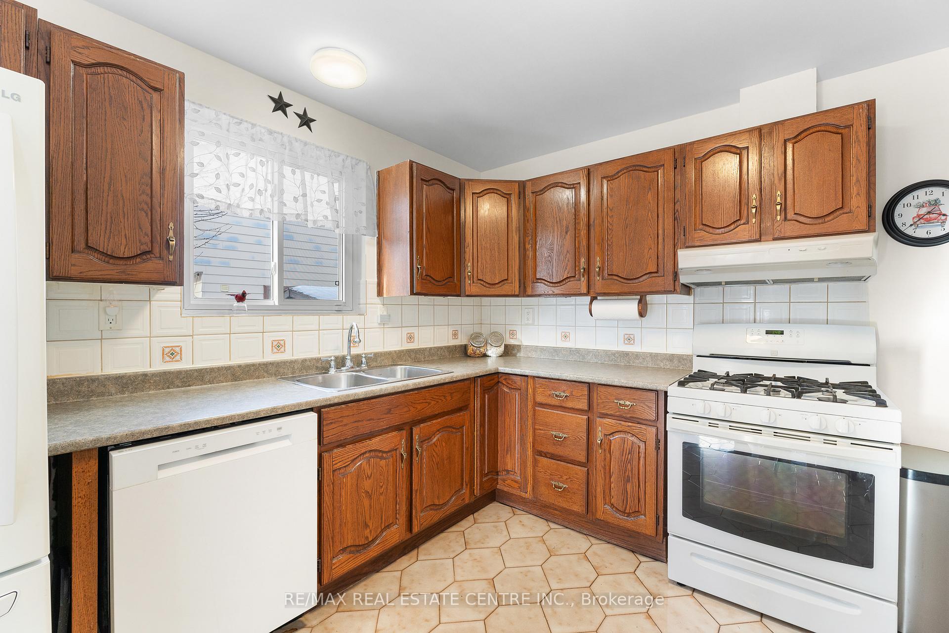 Photo 13 of 103 Griselda Crescent, Brampton, Northgate — HOMEH