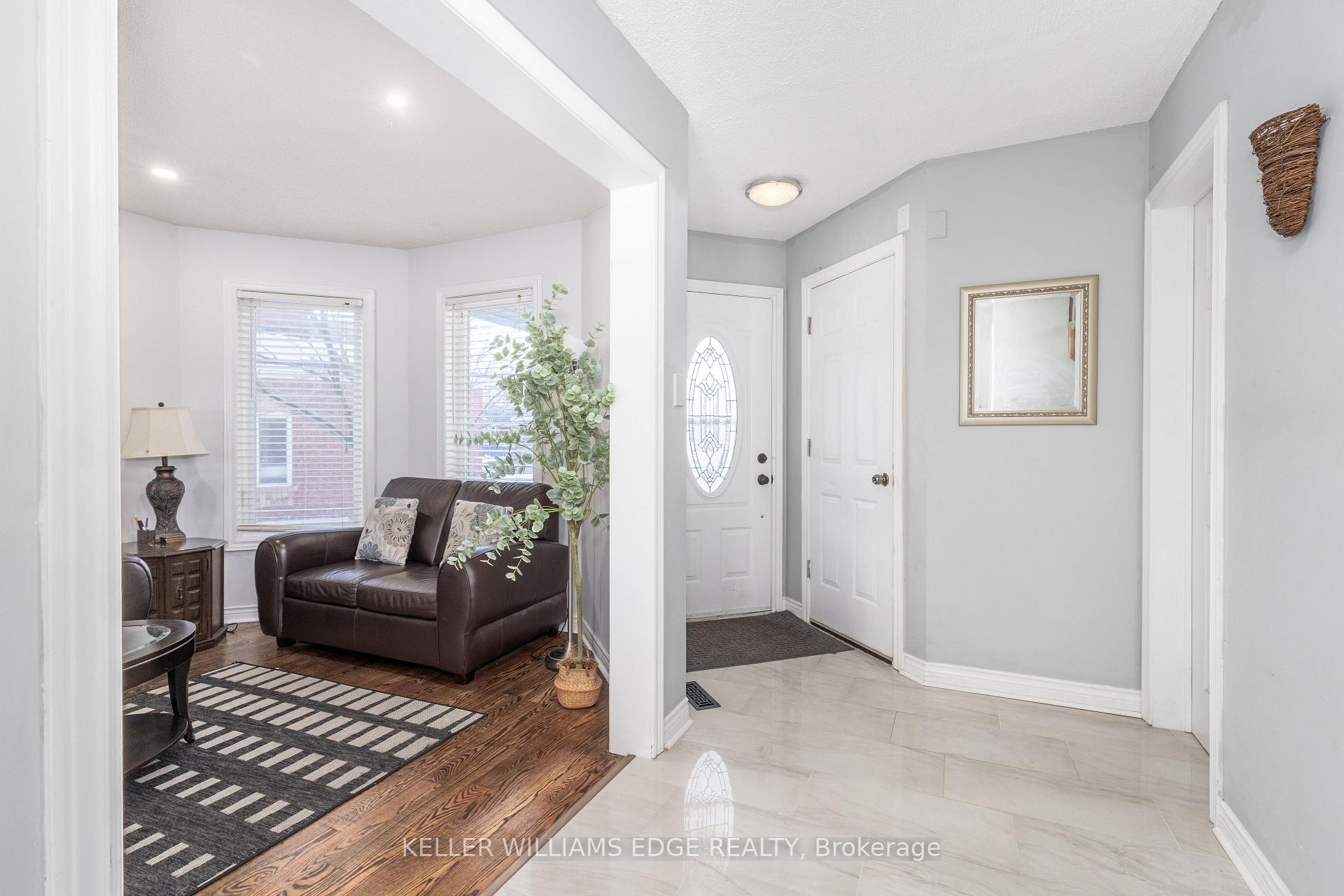 Photo 6 of 47 Heathfield Crescent, Hamilton, Waterdown — HOMEH