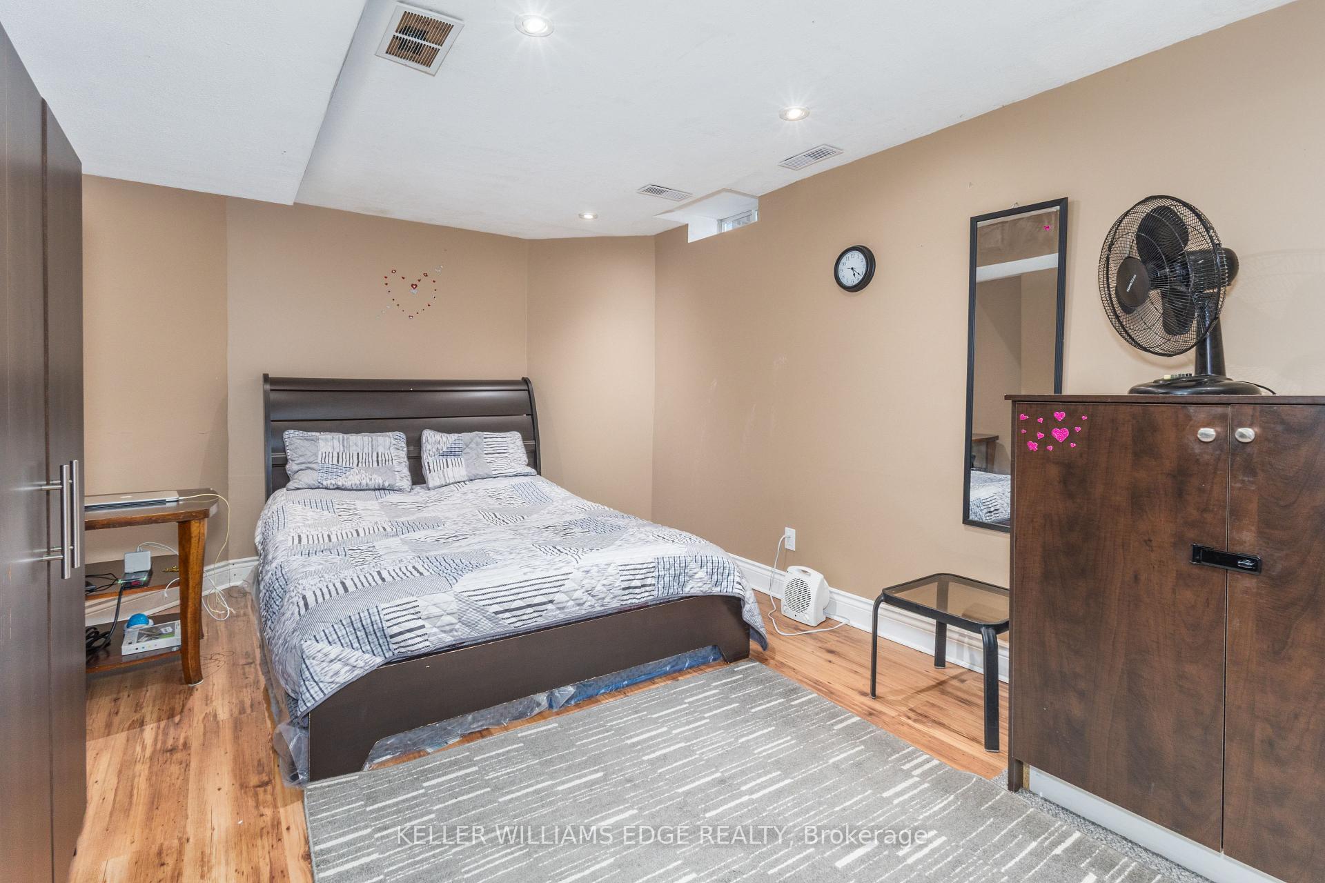 Photo 21 of 47 Heathfield Crescent, Hamilton, Waterdown — HOMEH