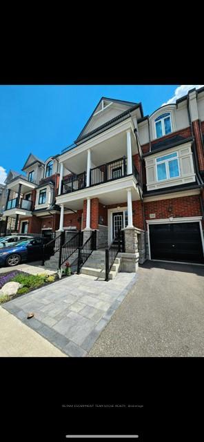 Photo 2 of 34 Borers Creek Circle, Hamilton, Waterdown — HOMEH