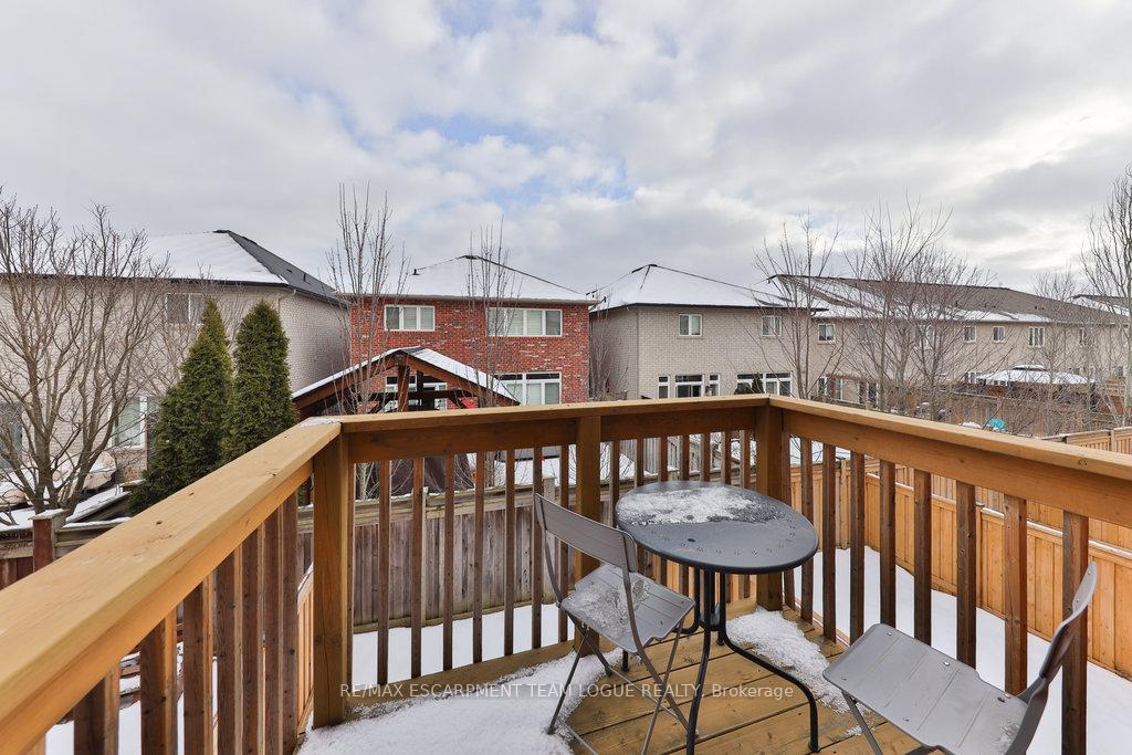 Photo 19 of 34 Borers Creek Circle, Hamilton, Waterdown — HOMEH